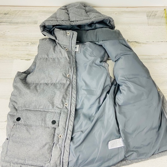 Old Navy Hooded Puffer Vest - Picture 6 of 9